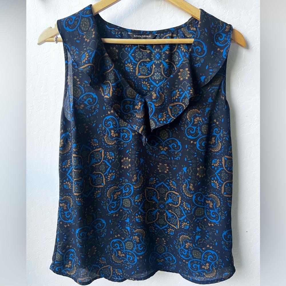 BR Sleeveless Blouse